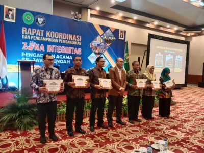 PENGADILAN AGAMA KARANGANYAR RAIH TIGA PENGHARGAAN PADA SEMESTER I TAHUN 2023