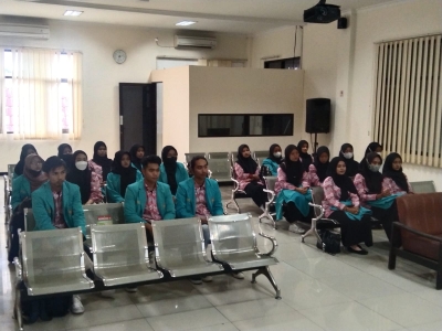 PENERIMAAN MAHASISWA MAGANG UNIVERSITAS MUHAMADDIYAH SURAKARTA DAN UIN RADEN MAS SAID SURAKARTA DI PENGADILAN AGAMA KARANGANYAR
