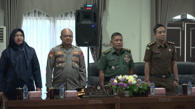 KETUA PENGADILAN AGAMA KARANGANYAR MENGHADIRI RAPAT PARIPURNA DPR